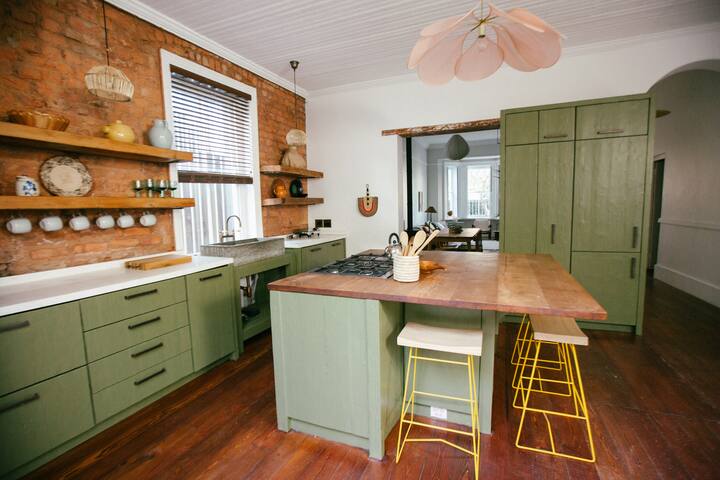 Family friendly holiday home with beautiful Garden gallery image 4