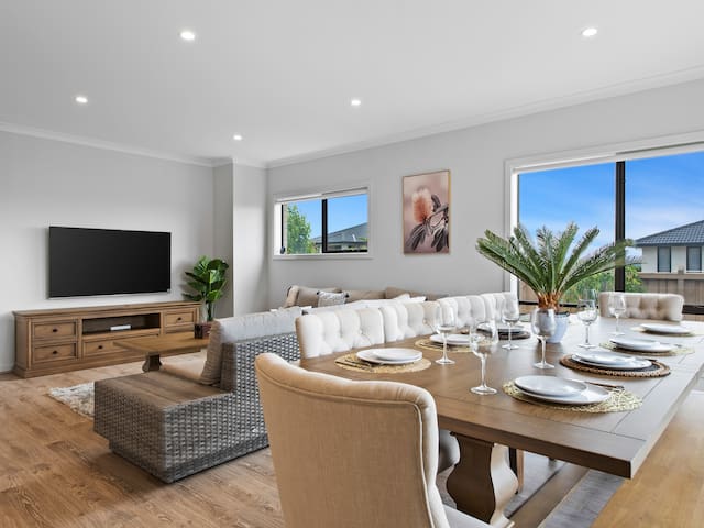 30% OFF Spacious5bedder4bath 1Study House @Croydon