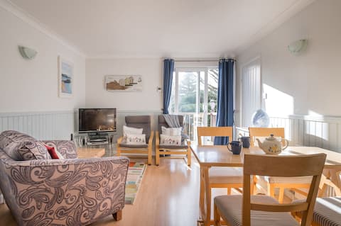 Top Airbnb: Perfect base for 4 near Hope Cove beaches in South Huish
