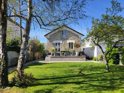 Family home near Disneyland and Paris