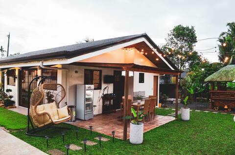 Bungalow House w/ pool & jacuzzi near Tagaytay