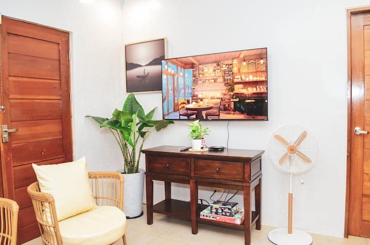 Bungalow House W/ Pool & Jacuzzi Near Tagaytay - Tagaytay City