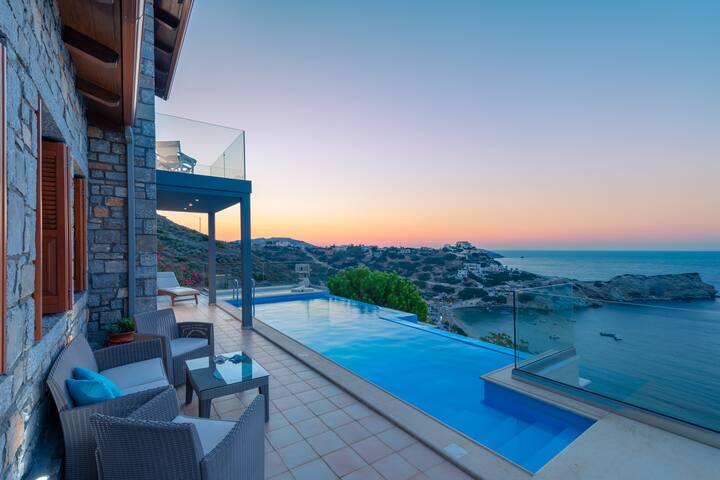 Villa Lygaria, 2 BD, 2 BA, private infinity pool gallery image 3