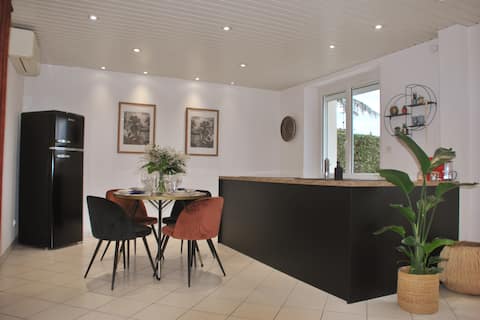 Charming place with private parking