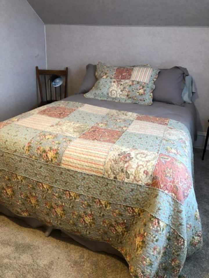¡El dormitorio #2 tiene una cama doble!