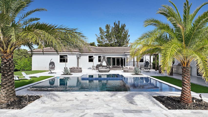 NEW Fort Lauderdale Paradise Getaway! gallery image 3