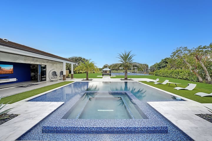 NEW Fort Lauderdale Paradise Getaway!