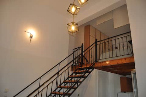 Popular Airbnb listing: MagnoliaHouse 2 in Περιφερειακή Ενότητα Πρέβεζας