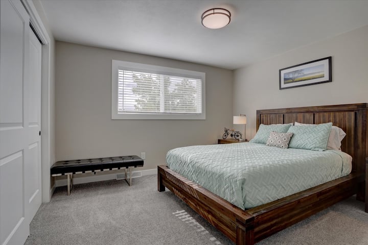 غرفة نوم 1 سرير كوين