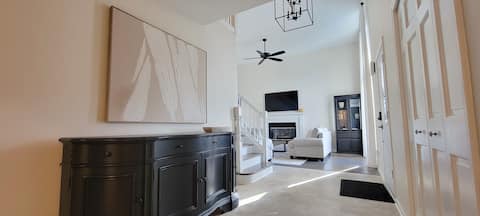 Newly Renovated Luxury Village Gem -3 Bedroom