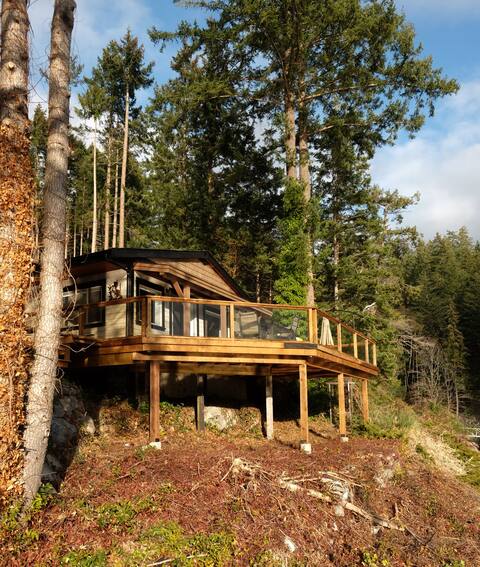 Relaxing Waterfront Cabin