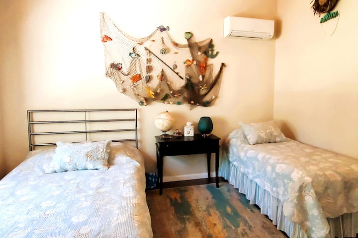 Საძინებელი 2
1 სრული
1 ორადგილიანი