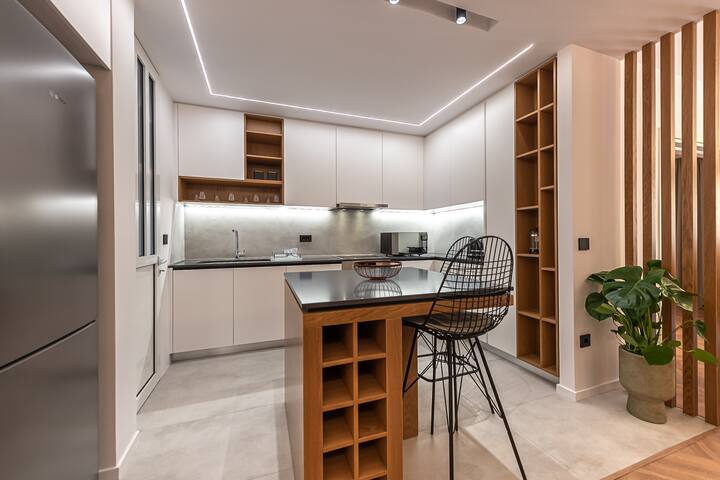 Phaedrus Living: Luxury Penthouse Ploutarchou gallery image 2