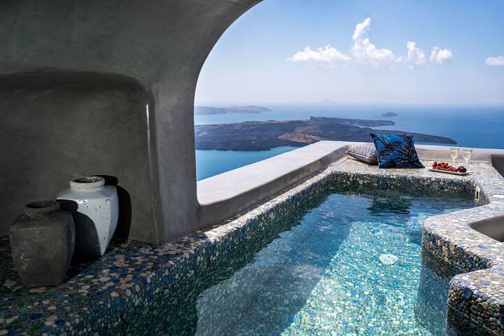 Ventus Paradiso Villa, Outdoor Heated Plunge Pool gallery image 4