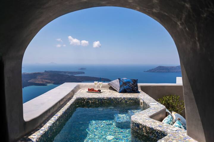 Ventus Paradiso Villa, Outdoor Heated Plunge Pool gallery image 3