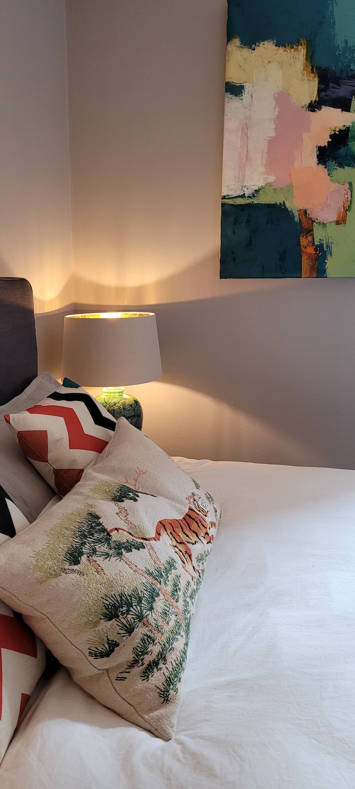 Spálňa s výhľadom do záhrady