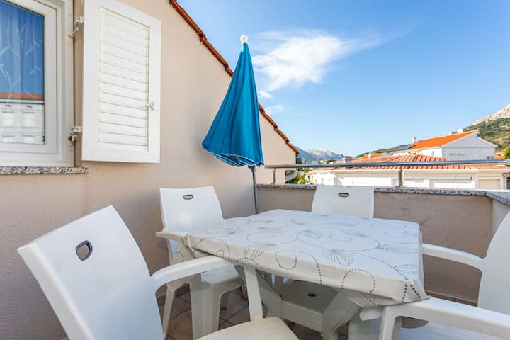 Apartment With Balcony Crnekovic V (C9) - Baška