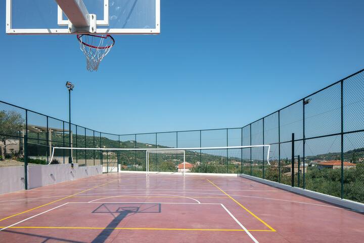 Sauna, Sports field, Mini Golf & Daily Cleaning gallery image 5