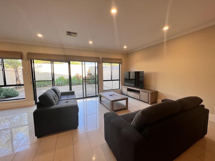 Executive Villa Close To Cbd With Spa - Adelaida