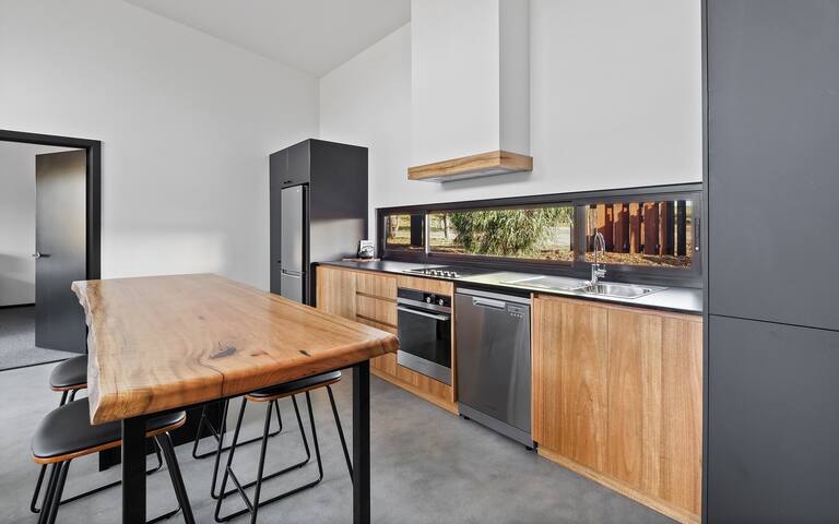 Ruse Estate Marri 2 Bedroom Chalet Margaret River gallery image 5