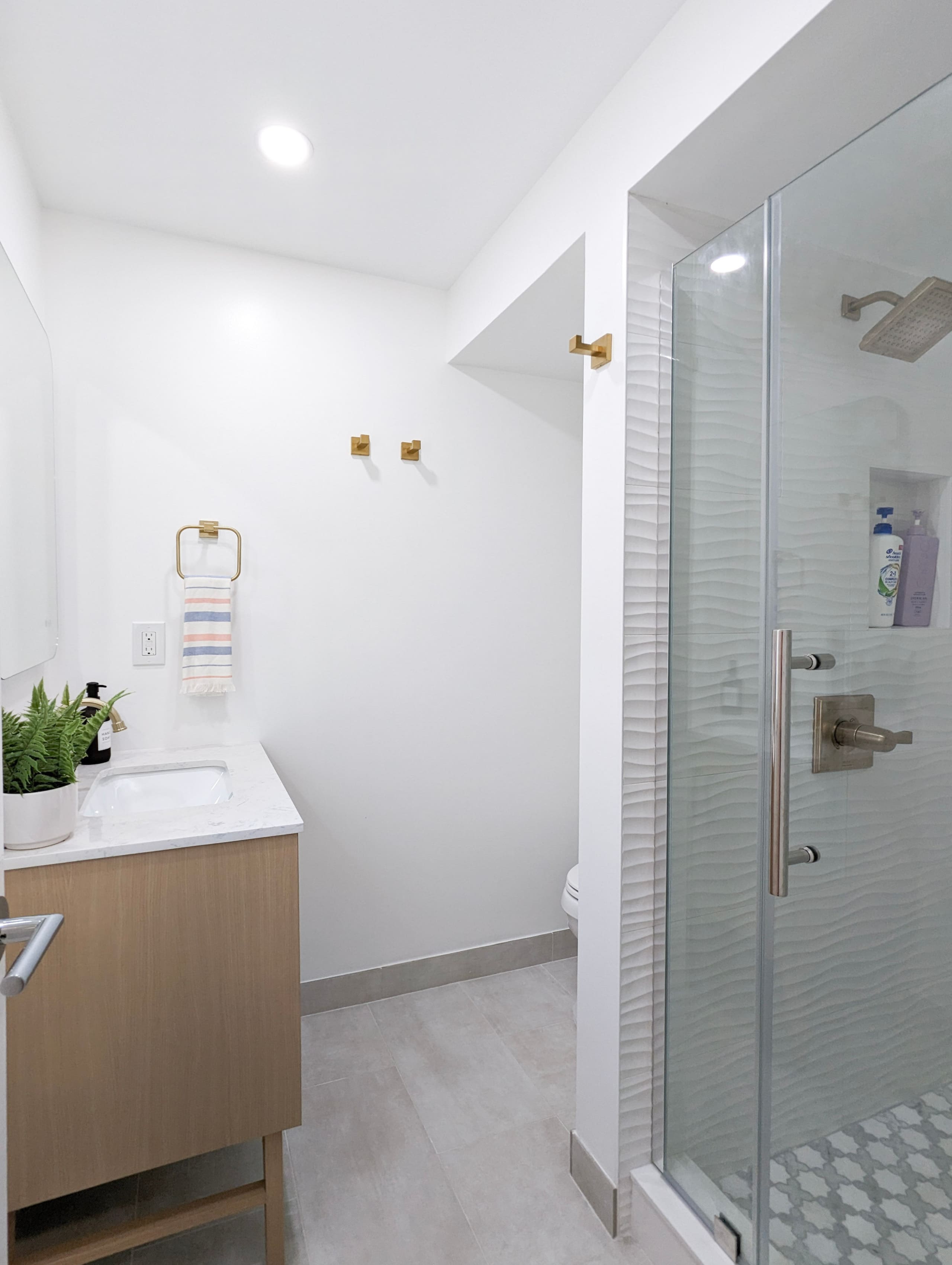 Condo in Honolulu · ★4.93 · 2 bedrooms · 5 beds · 2 private baths - Image 27