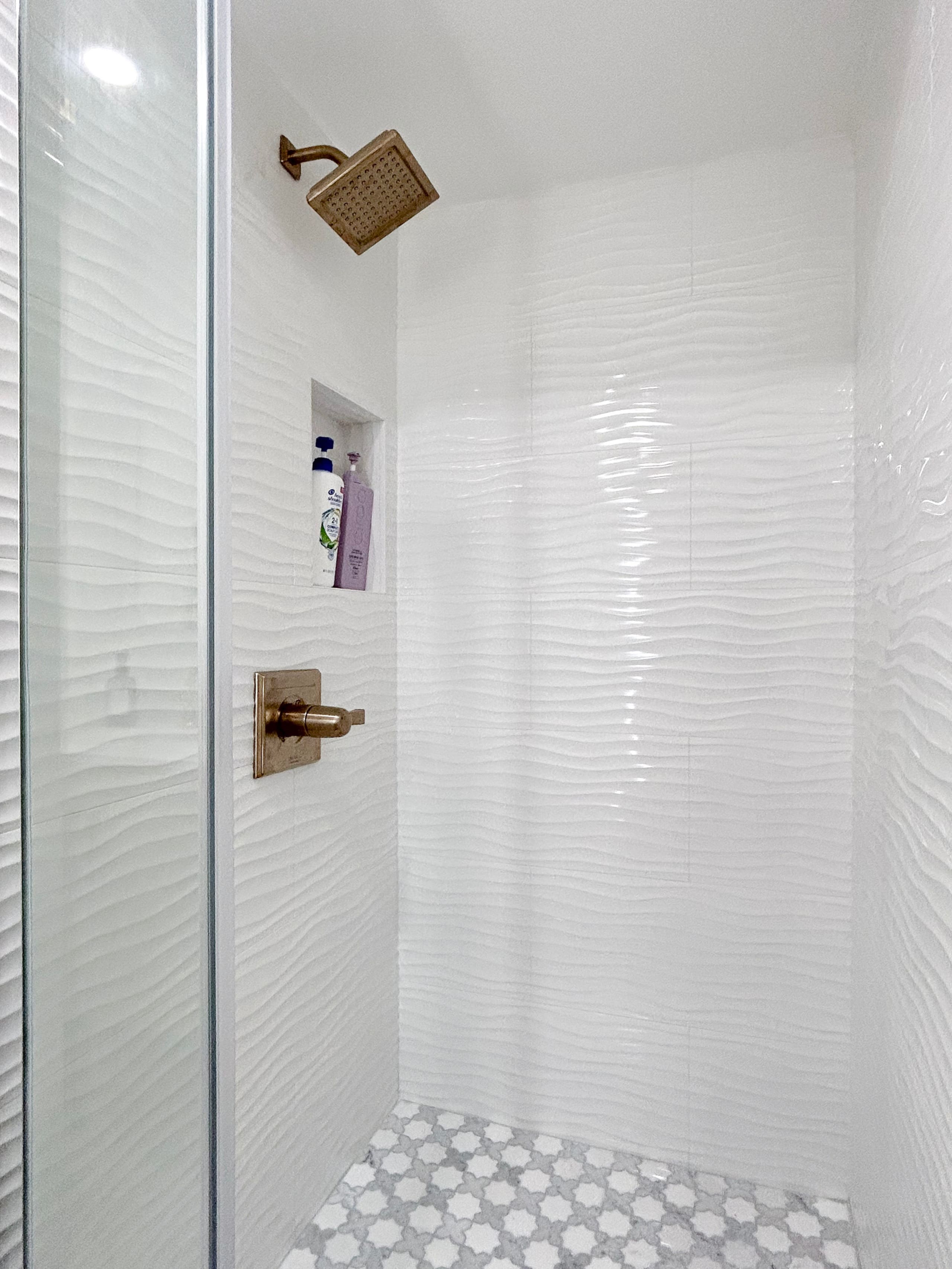 Condo in Honolulu · ★4.93 · 2 bedrooms · 5 beds · 2 private baths - Image 28
