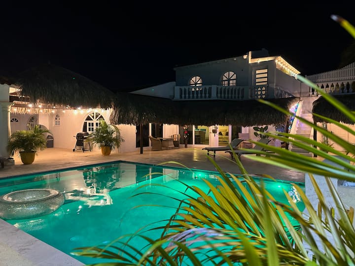 Beach Walk by Bocobay Stunning Pool Side Apt Serviced apartments