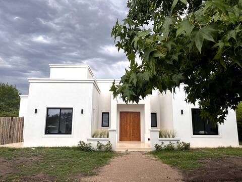 New house, private pool, Closed neighborhood.