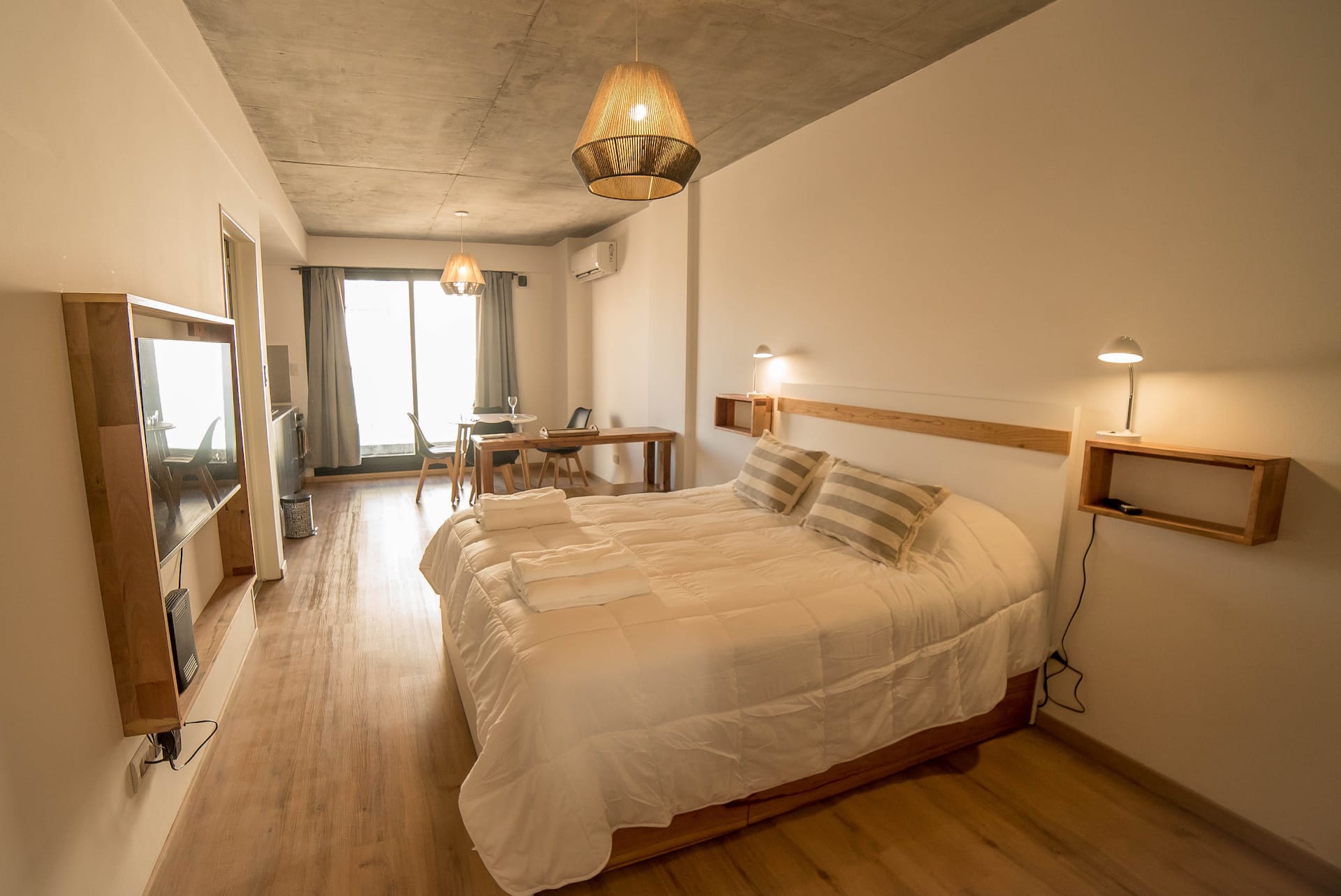 Dois apartamentos no mesmo prédio em Chacarita para até 8 pessoas