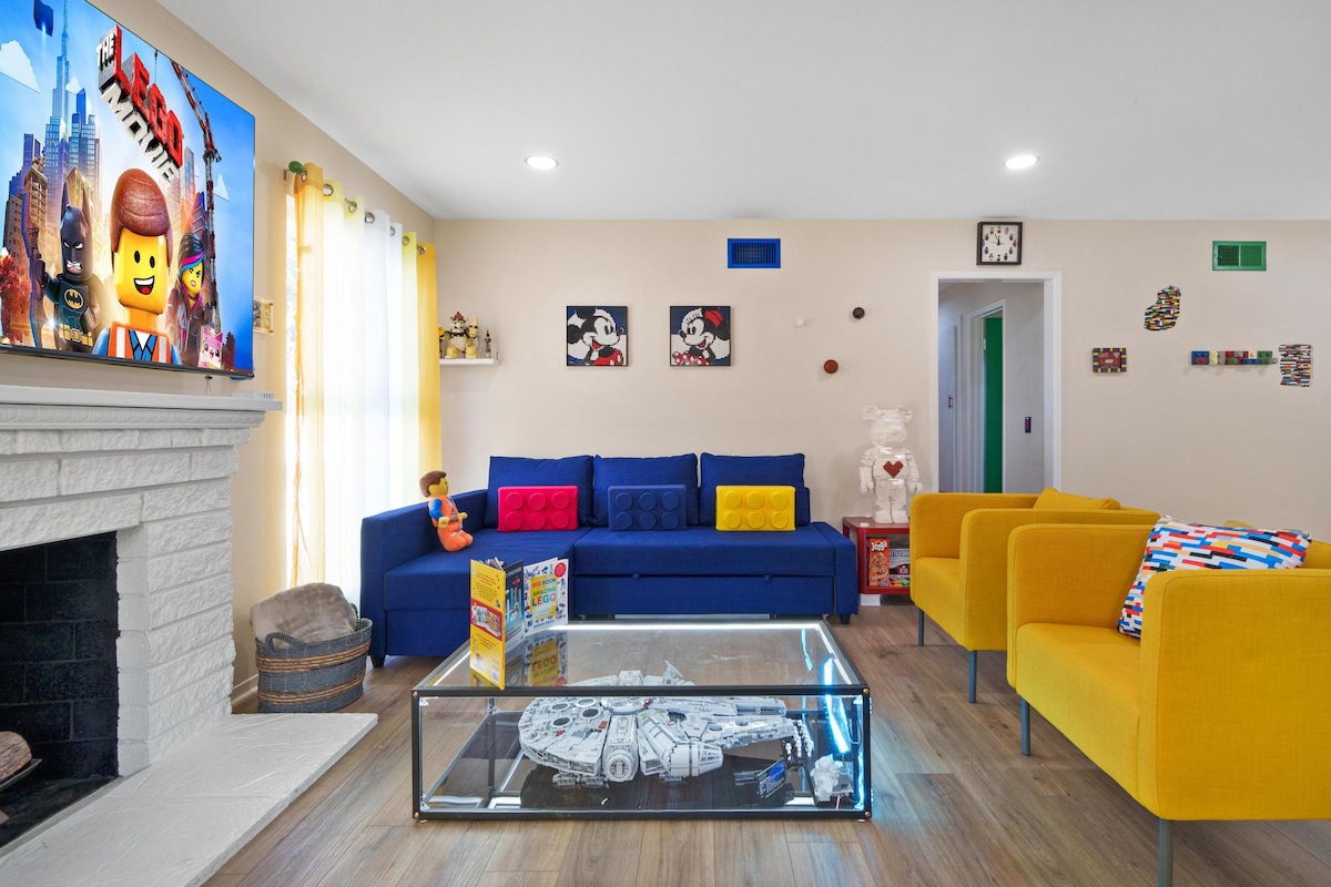 ทุกอย่างยอดเยี่ยม... ในห้องนั่งเล่นเลโก้แห่งนี้!