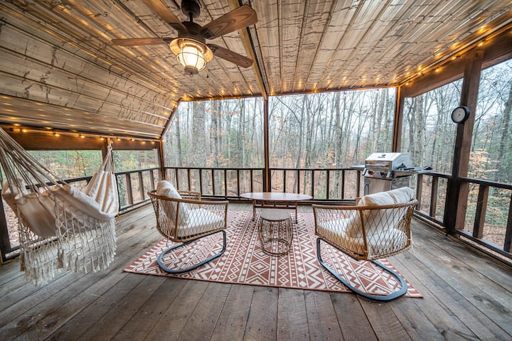 Chic A-Frame Cabin w/ Cozy Porch + Dogs • DBNF/RRG