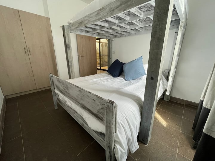 Დამატებითი ოთახი 