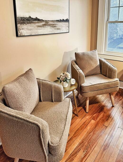 Airbnb Entire Home, by University, Dome, BEST coffee bar