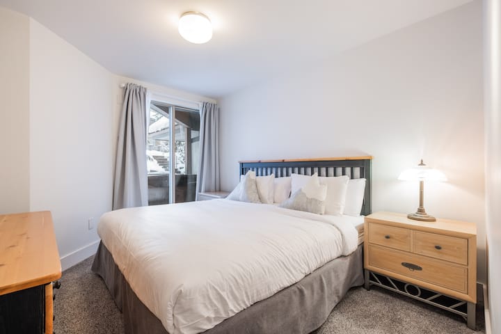 Segundo dormitorio: cama king.