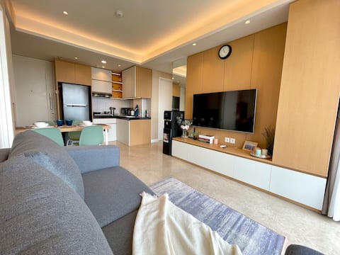 New Magnificent 3BR Landmark Residence | Paskal 23