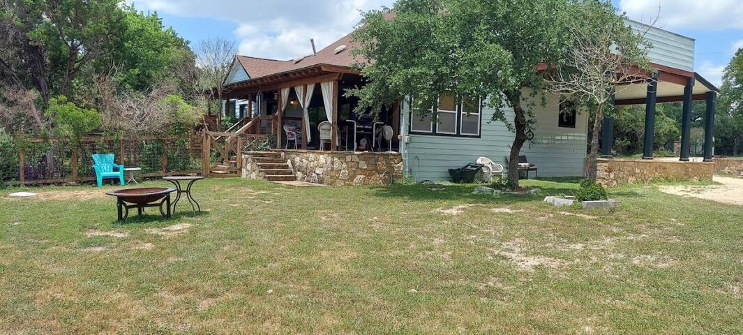 Nutty Brown Manor and Cabin gallery image 3