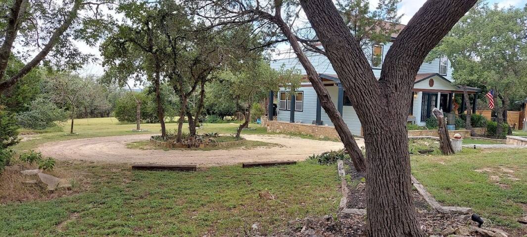 Nutty Brown Manor and Cabin gallery image 5