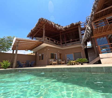 Voilier - A/C Rooms, Great Pool & Beach on Foot