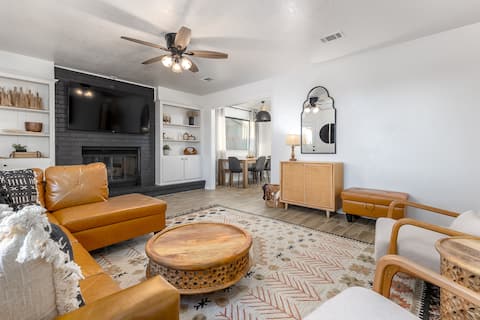 Clean and Updated Home in Moore with Bonus Room