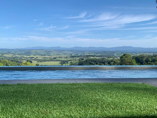 Pet Friendly Farm Stay with panoramic views