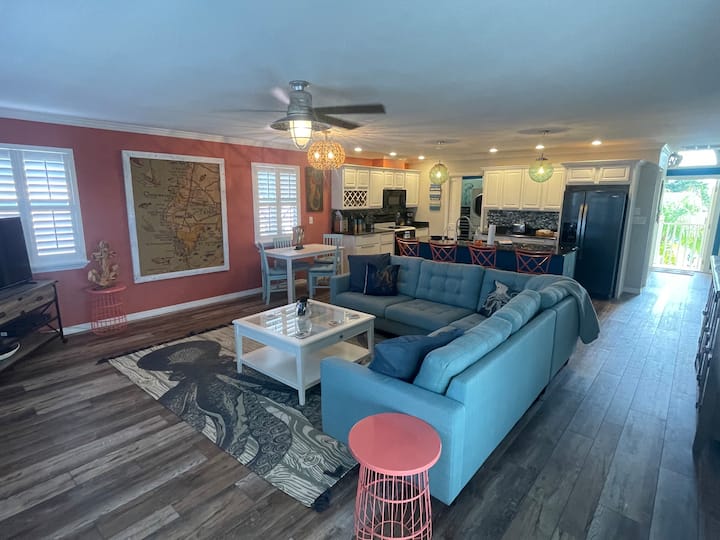 “Seaside Gem” Port Richey-3 Bdrm/2bath Heated Pool - New Port Richey, FL