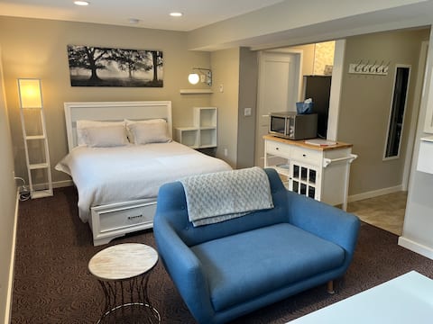 Perfect Place Studio close to 490/590