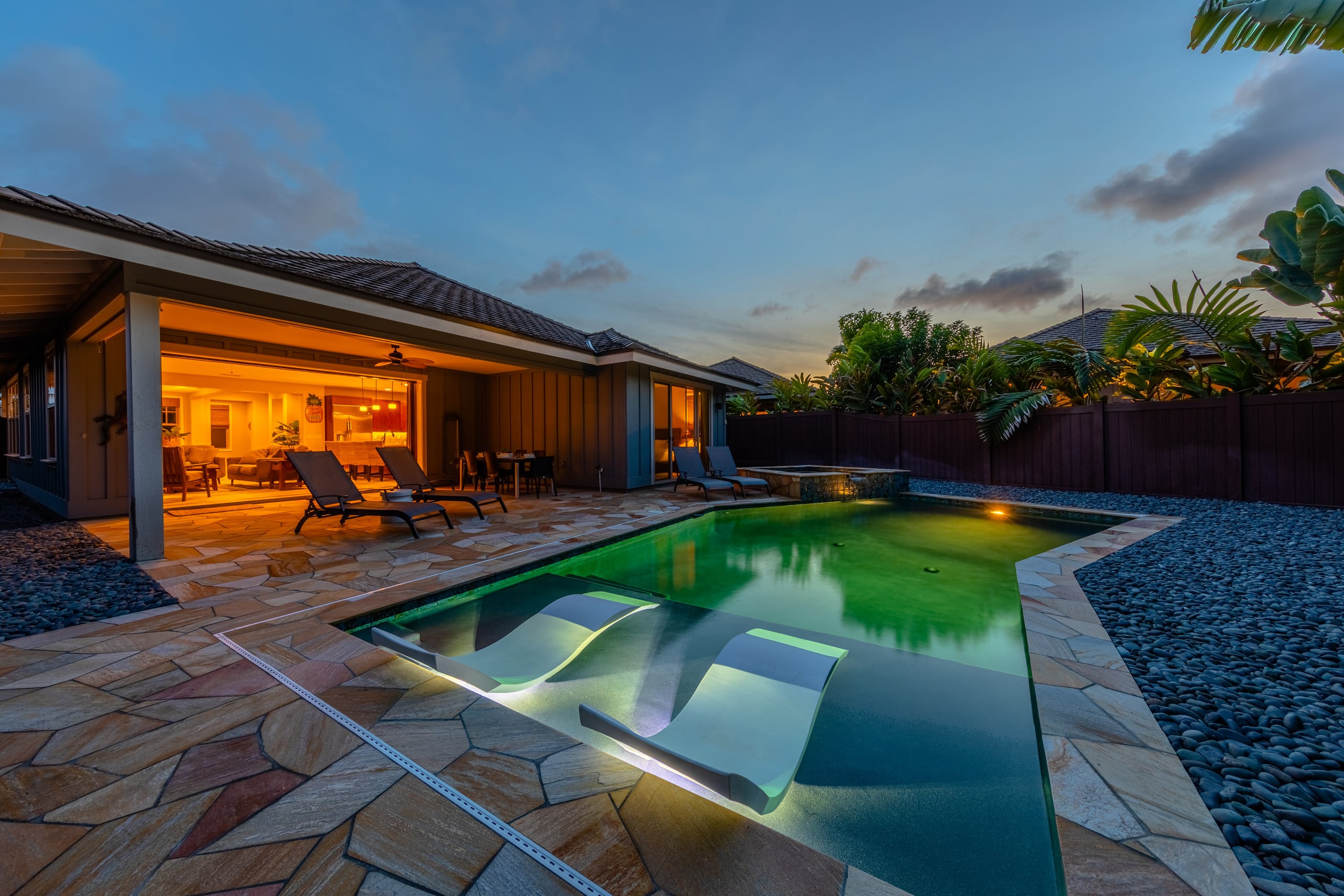 Home in Kailua-Kona · ★5.0 · 3 bedrooms · 3 beds · 2.5 baths - Image 21