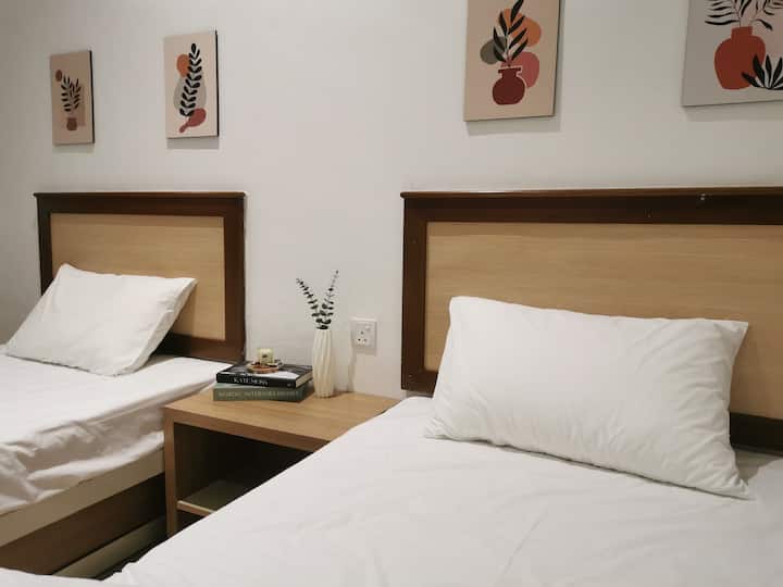 Спалня 3 : 2 единични легла