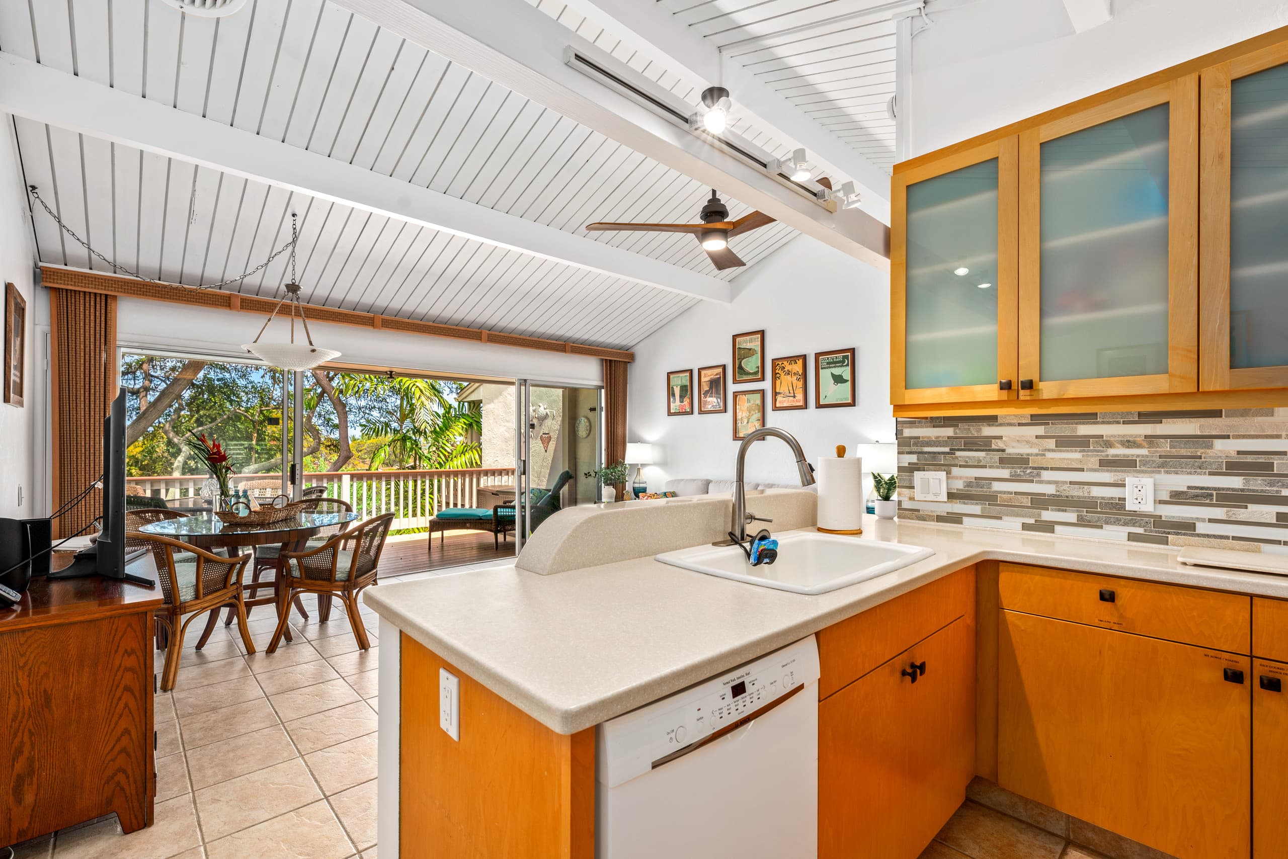 Townhouse in Kailua-Kona · ★4.86 · 1 bedroom · 2 beds · 1 bath - Image 13
