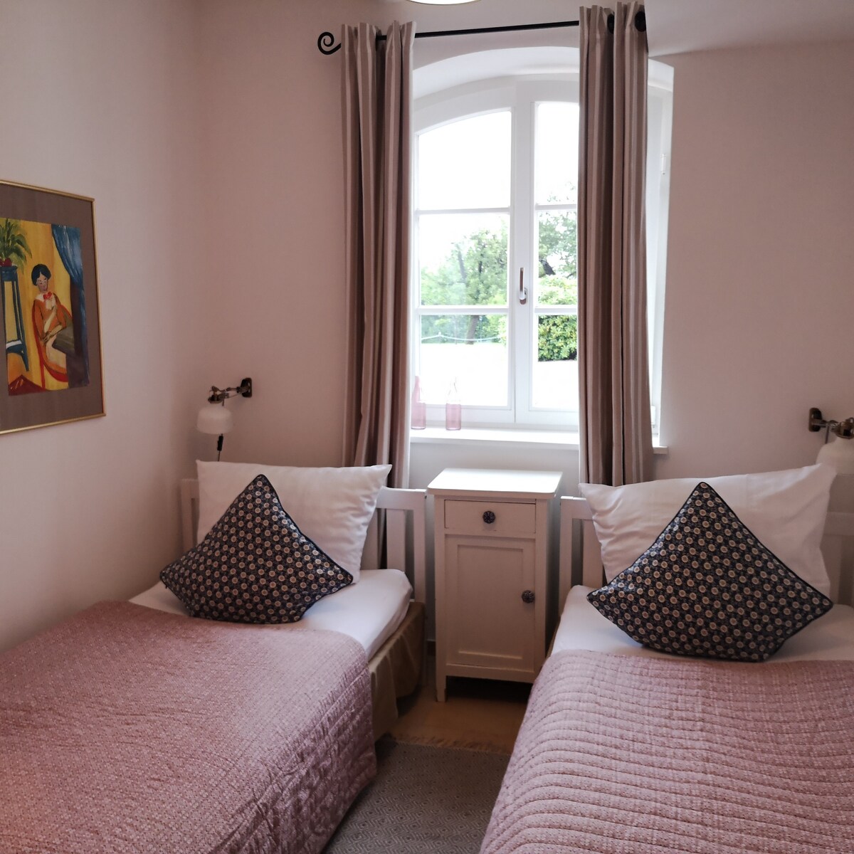 غرفة النوم 2