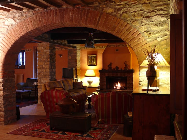 Casali E Vacanze In Umbria (Speciale Estate) - Umbría