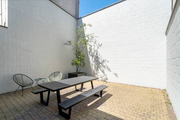 Stijlvol verblijf in rustig &centraal Gent Centrum gallery image 2