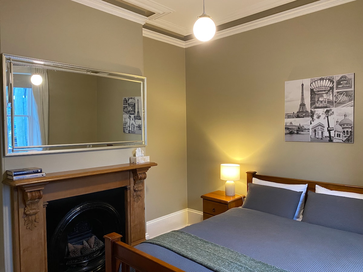 Dhoma e gjumit "Front Green Queen"