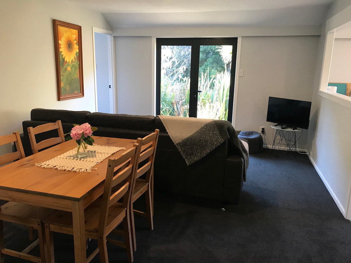 Top Airbnb: Little Valley Cottage in Dunedin City